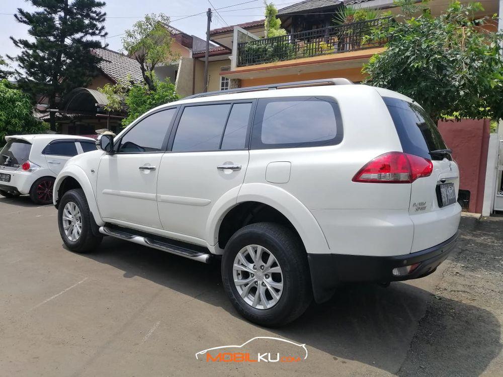Mobil Mitsubishi Pajero Sport 2014