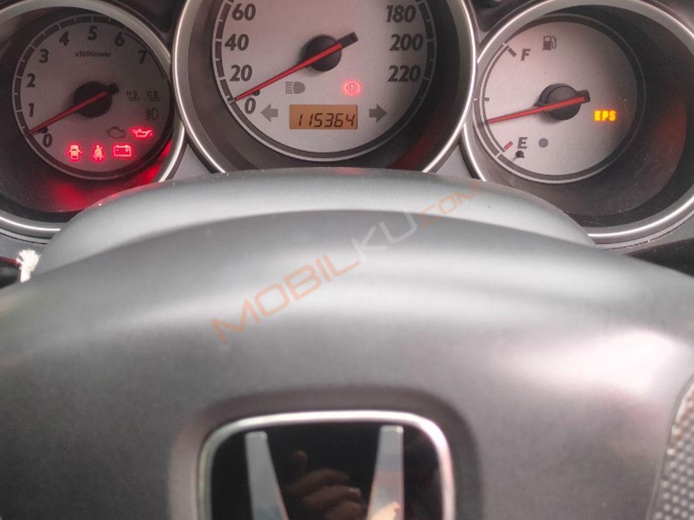 Mobil Honda Jazz 2006