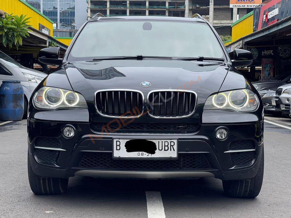 Mobil BMW X5 2012