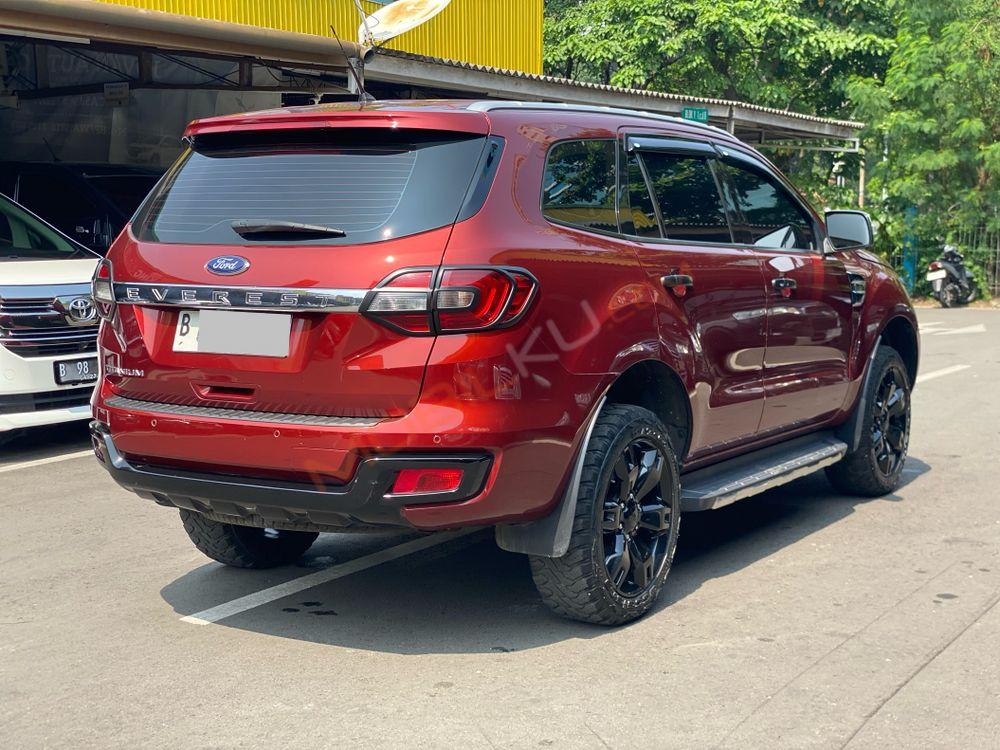Mobil Ford Everest 2015