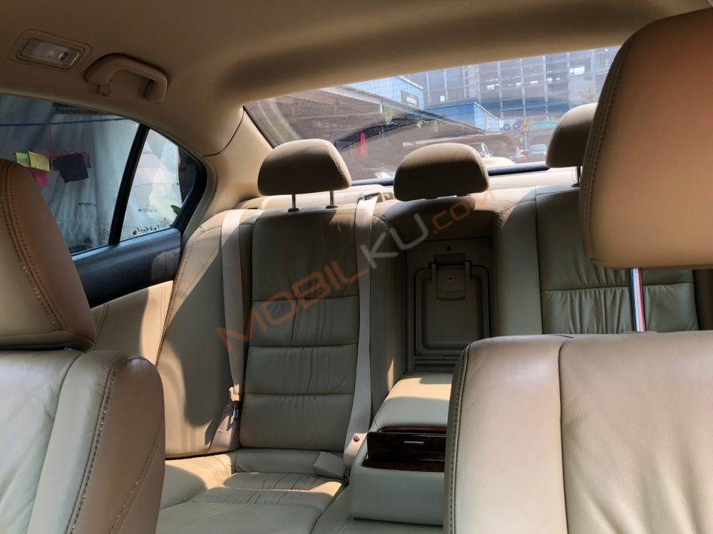 Mobil Honda Accord 2011