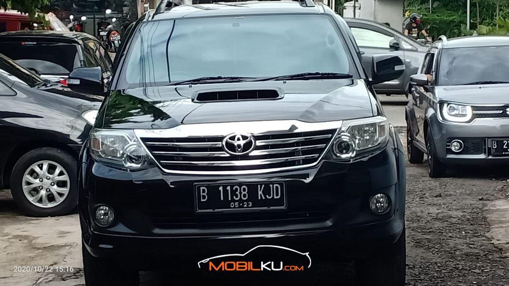 Mobil Toyota Fortuner 2013