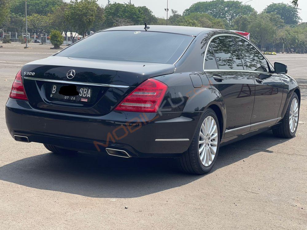 Mobil Mercedes-Benz S-Class 2011