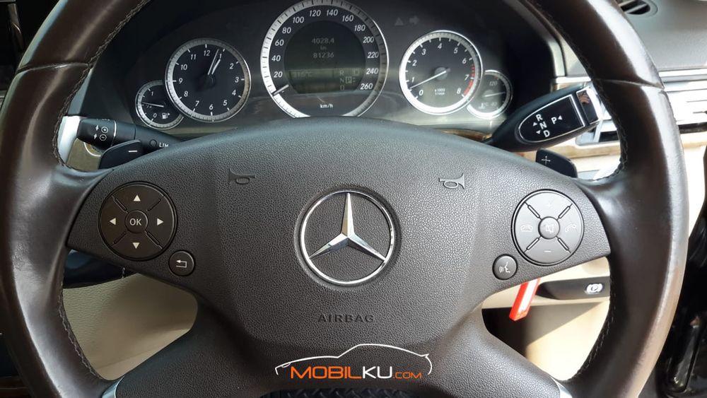 Mobil Mercedes-Benz E-Class 2009