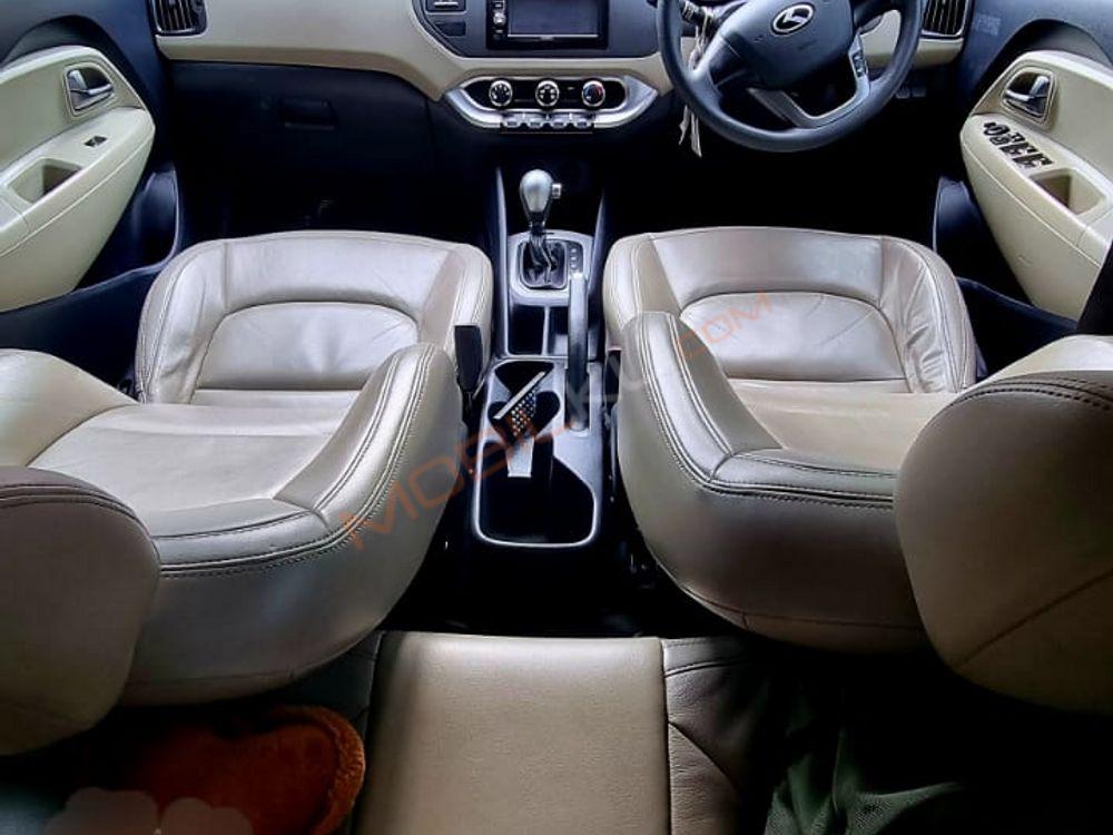 Mobil Kia Rio 2014