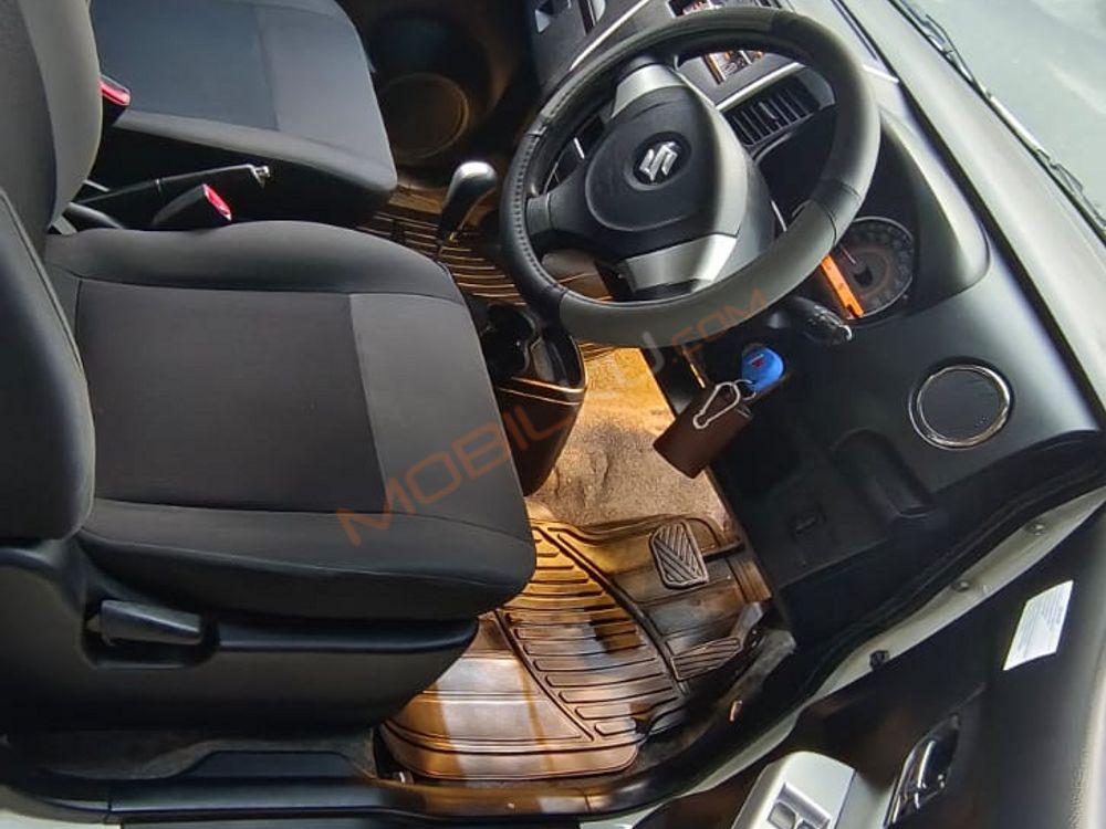 Mobil Suzuki Karimun Wagon R 2015