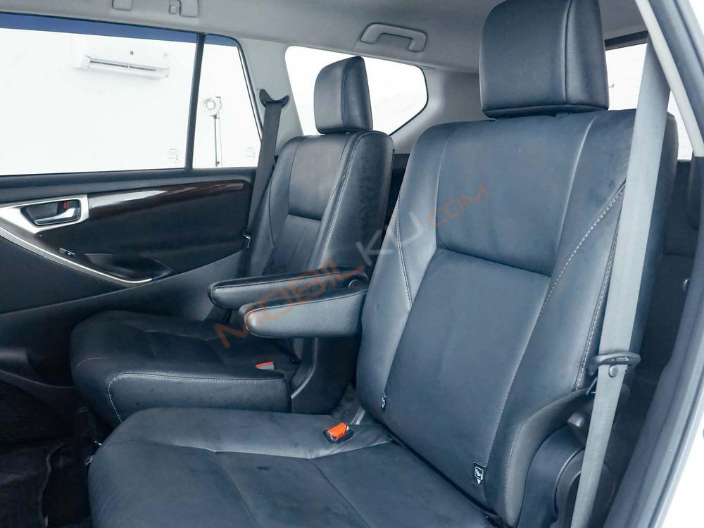 Mobil Toyota Kijang Innova 2017