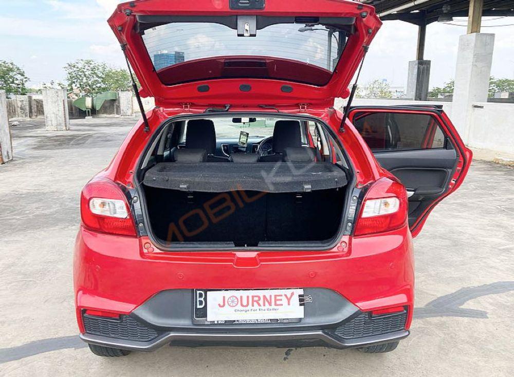 Mobil Suzuki Baleno 2017