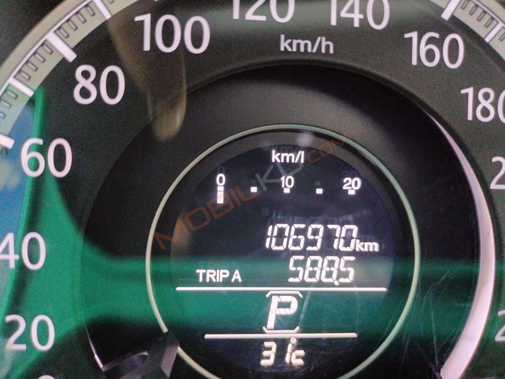 Mobil Honda Accord 2013