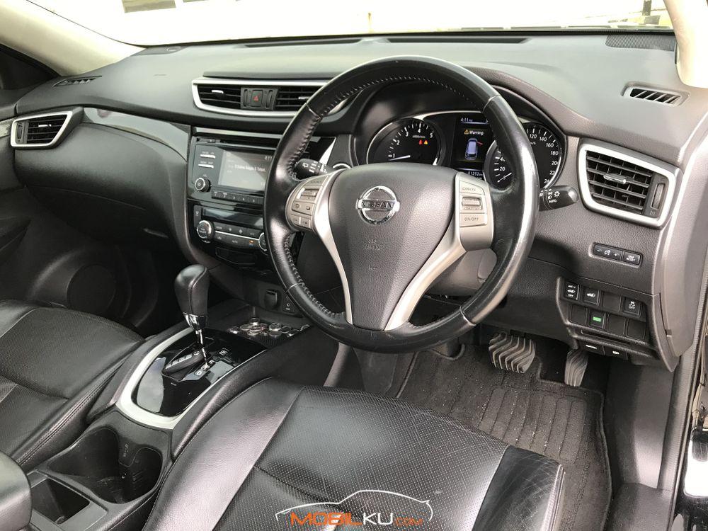 Mobil Nissan X-Trail 2015