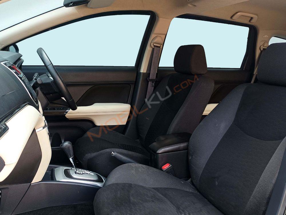 Mobil Toyota Rush 2020