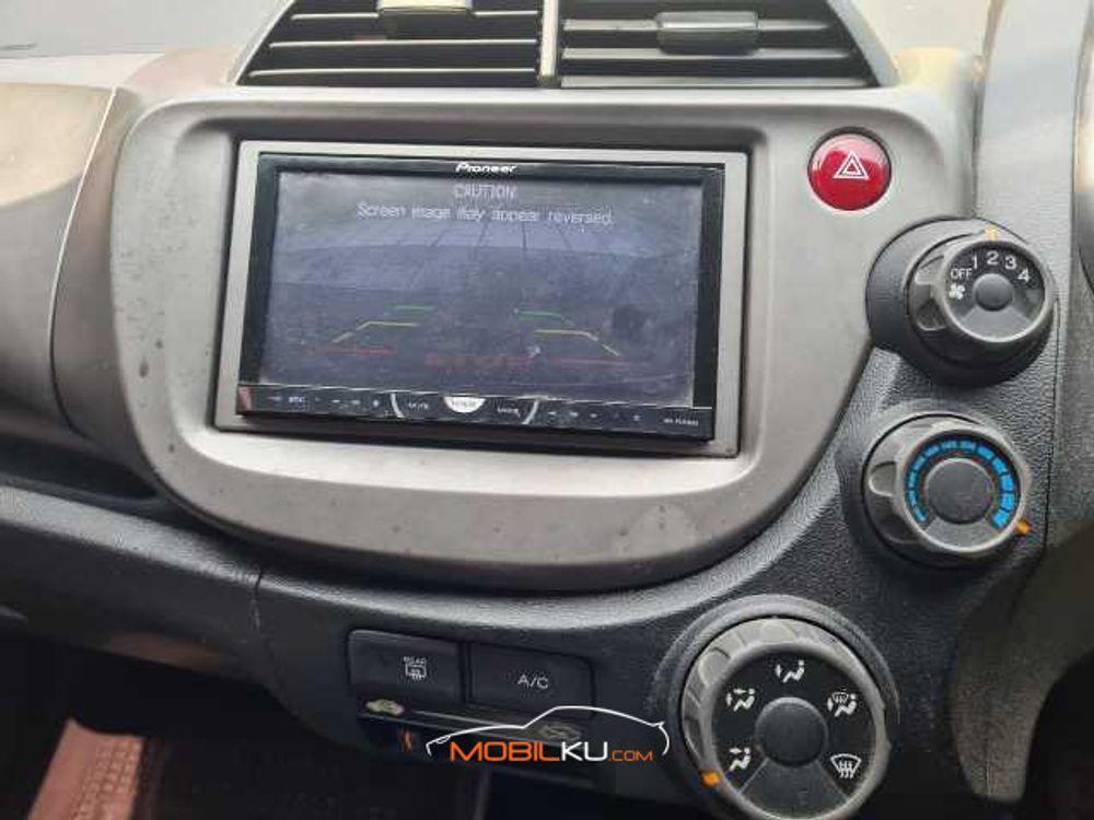 Mobil Honda Jazz 2013
