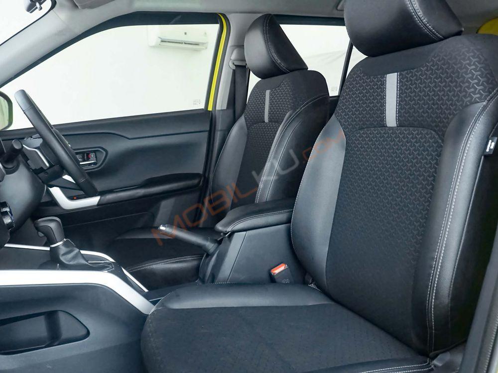 Mobil Toyota Raize 2021