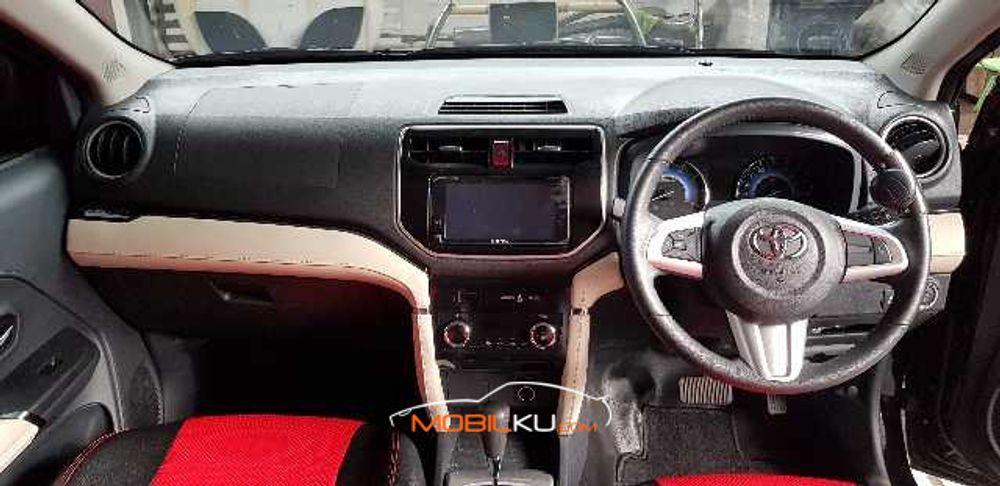 Mobil Toyota Rush 2020