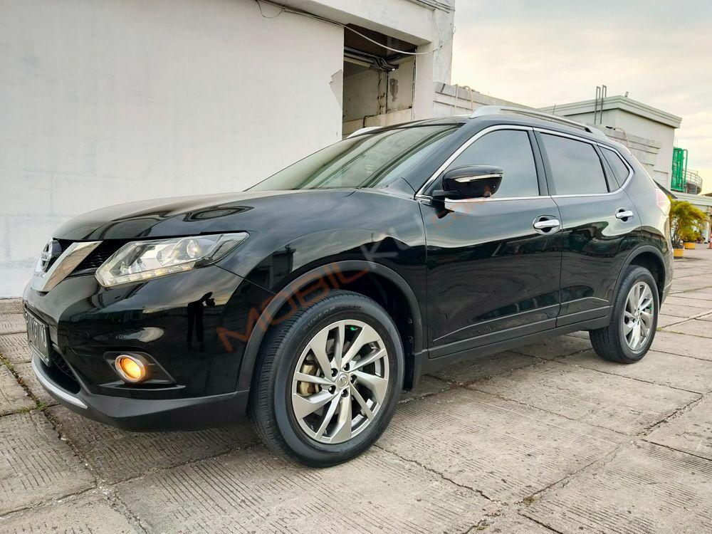Mobil Nissan X-Trail 2017