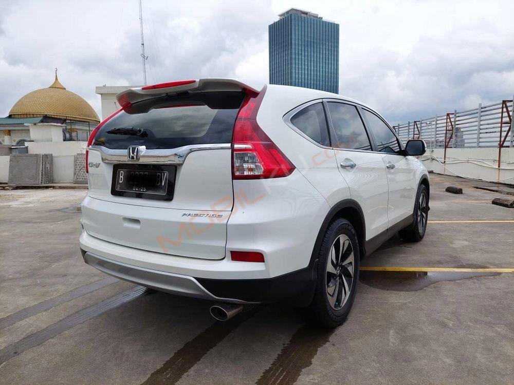 Mobil Honda CR-V 2015