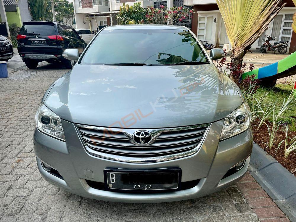 Mobil Toyota Camry 2007