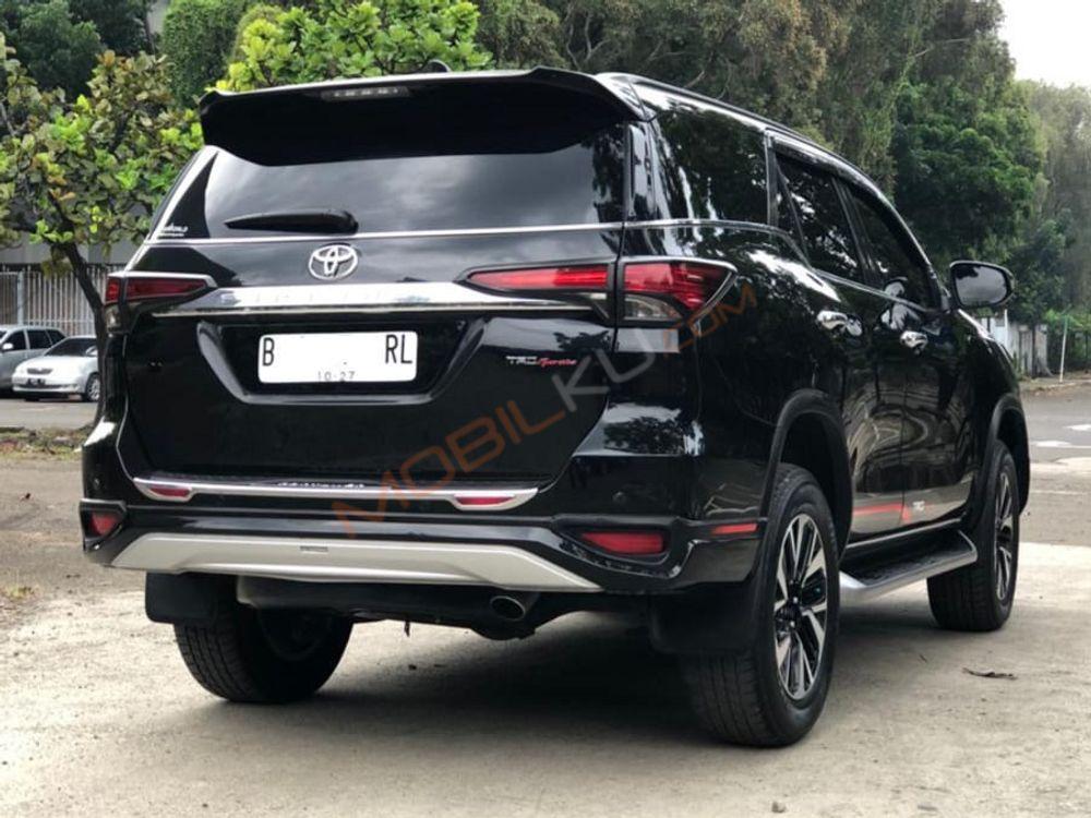 Mobil Toyota Fortuner 2017