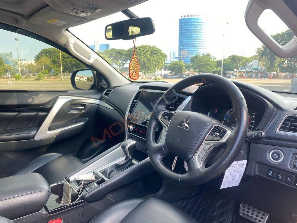 Mobil Mitsubishi Pajero Sport 2022