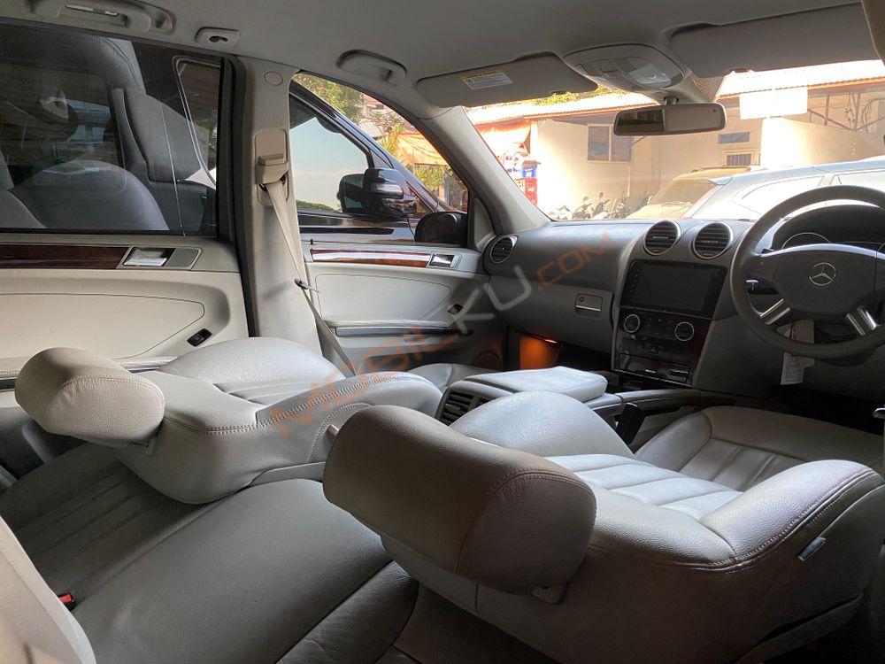 Mobil Mercedes-Benz ML 2006