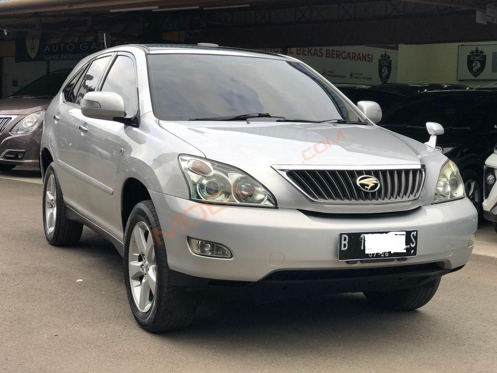 Mobil Toyota Harrier 2013