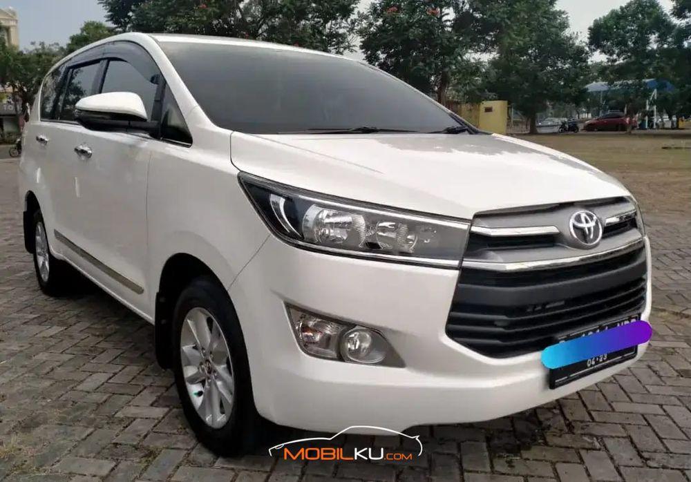 Mobil Toyota Kijang Innova 2018