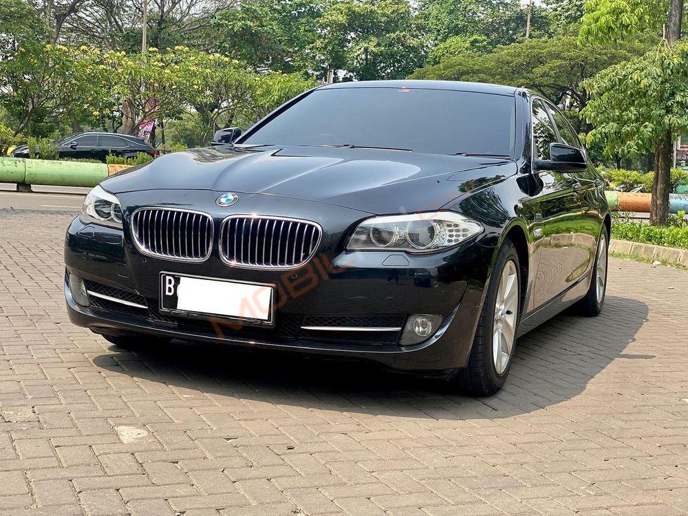 Mobil BMW 5 Series 2013