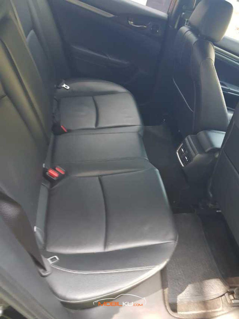 Mobil Honda Civic Sedan 2018