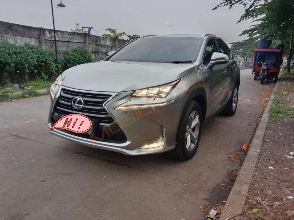 Mobil Lexus NX 2015