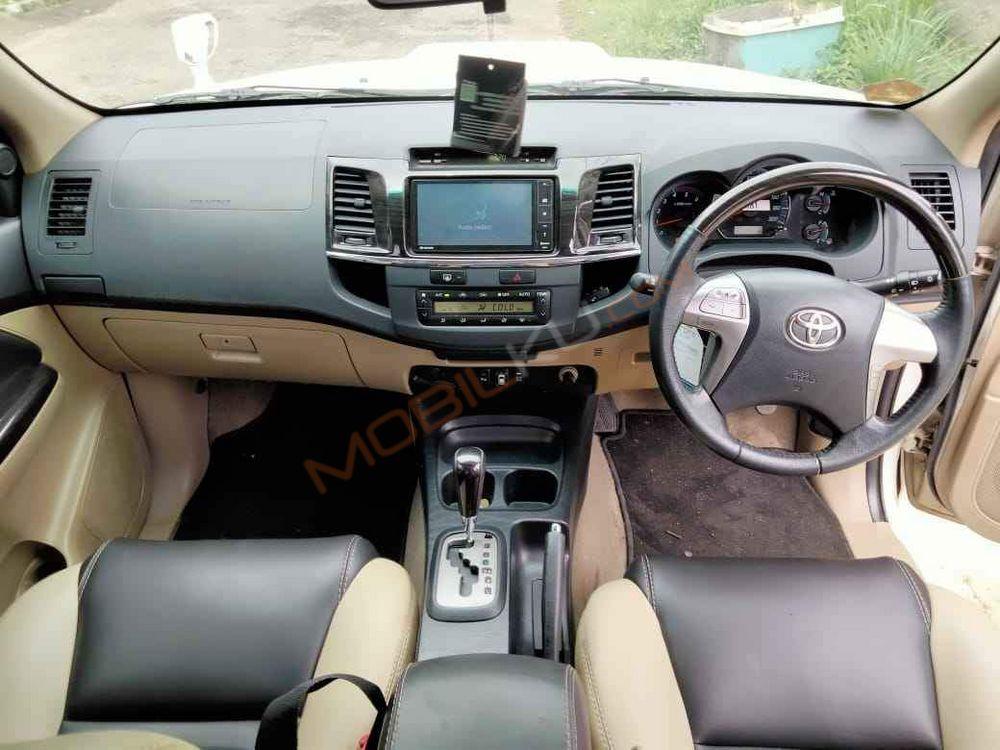 Mobil Toyota Fortuner 2015
