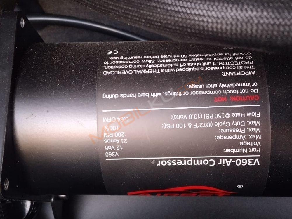 Mobil Porsche Panamera 2011