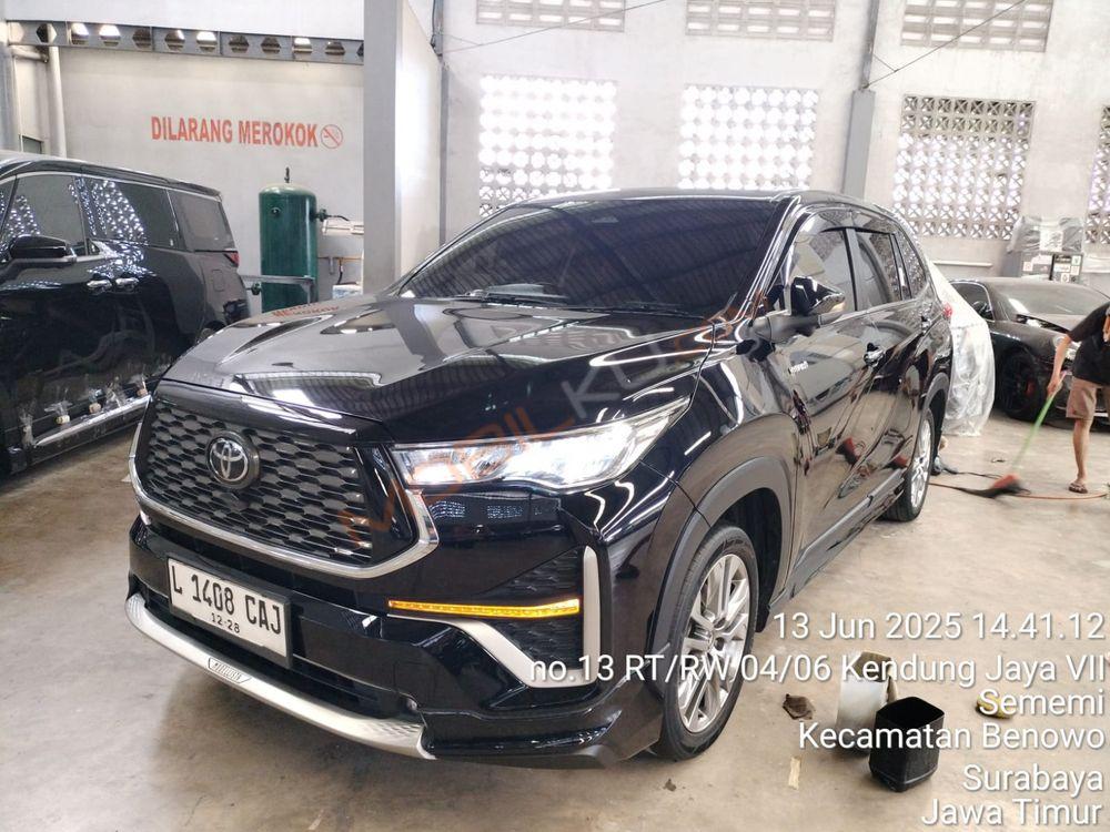 Mobil Toyota Kijang Innova Zenix 2023