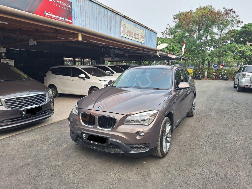 Mobil BMW X1 2013