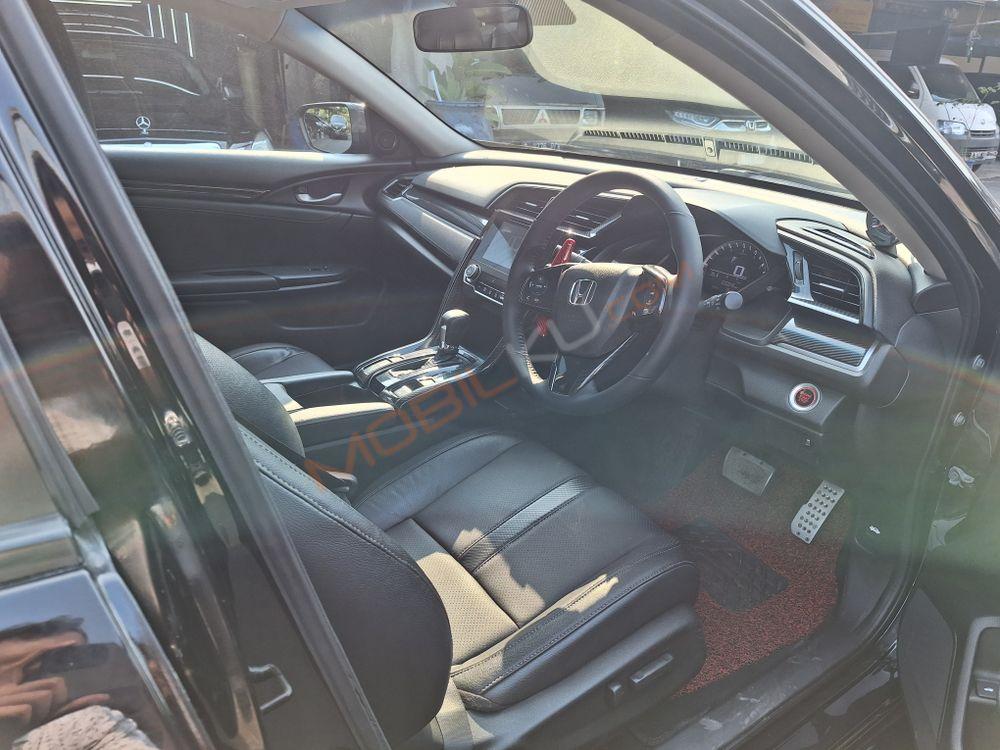 Mobil Honda Civic Sedan 2017