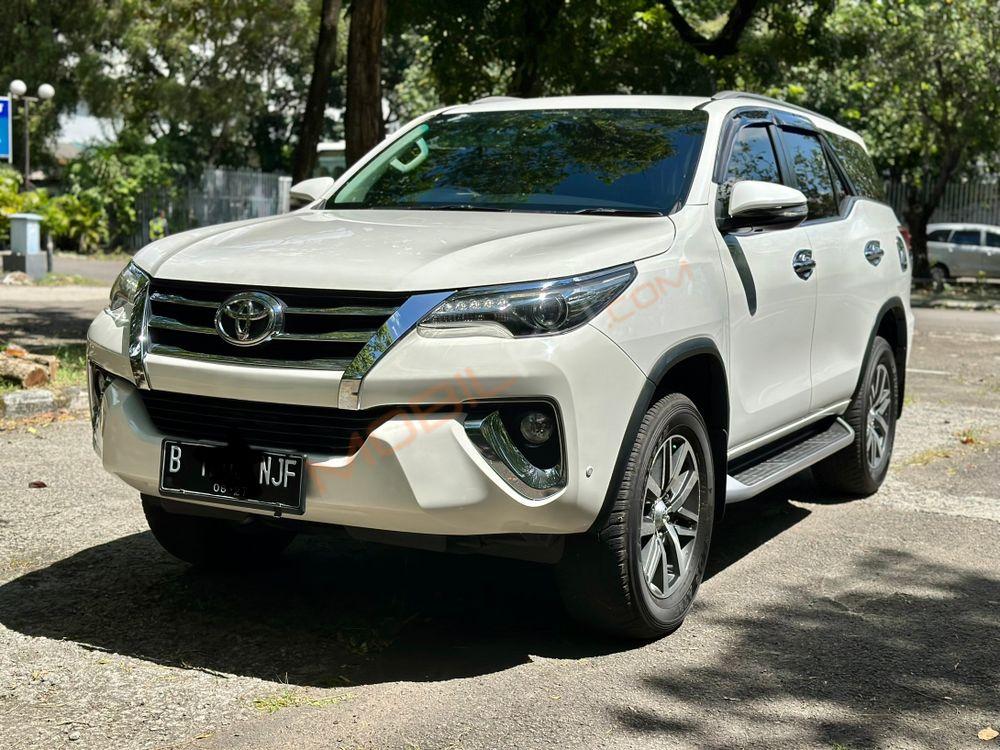 Mobil Toyota Fortuner 2017