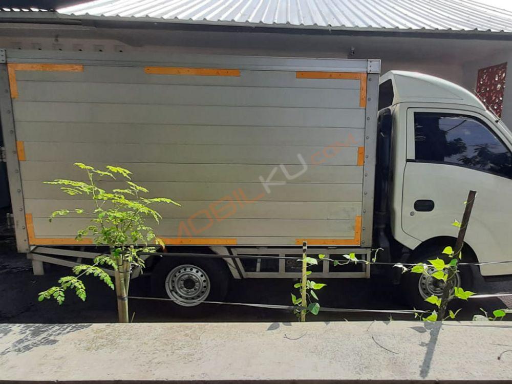 Mobil Isuzu Traga 2018