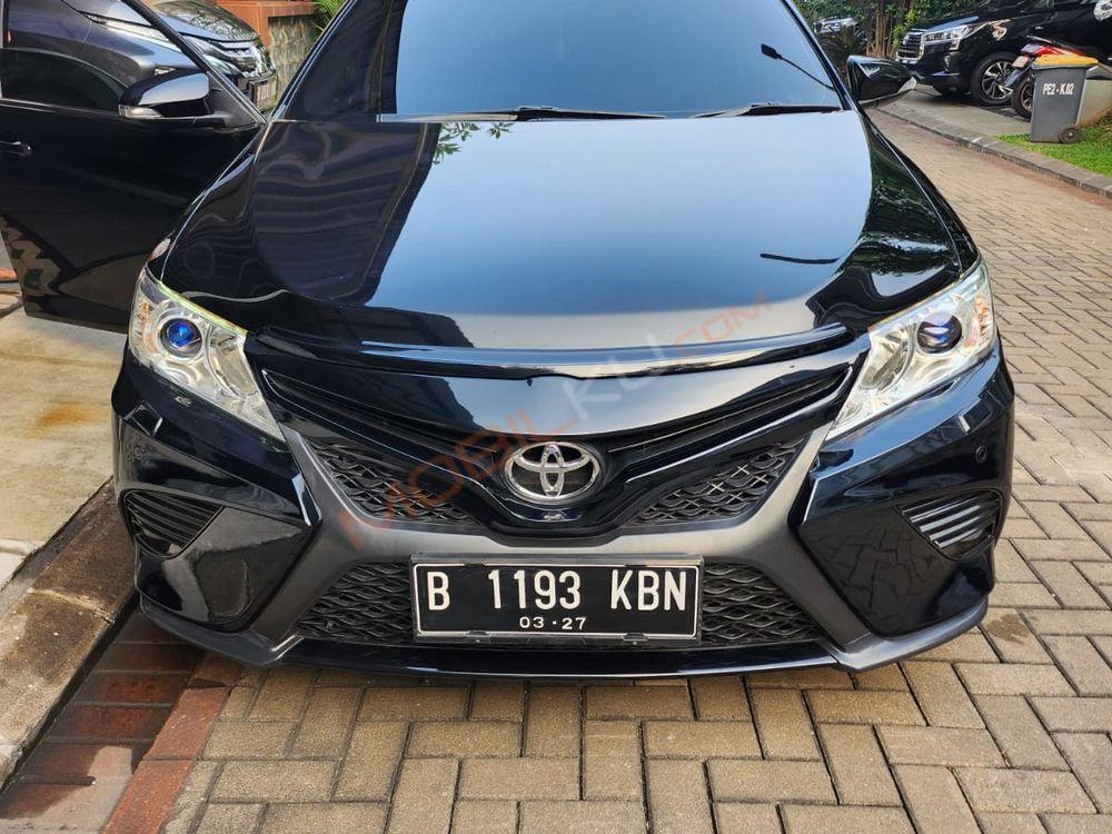 Mobil Toyota Camry 2013