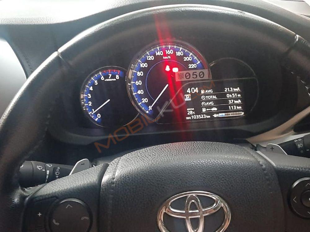 Mobil Toyota Vios 2020