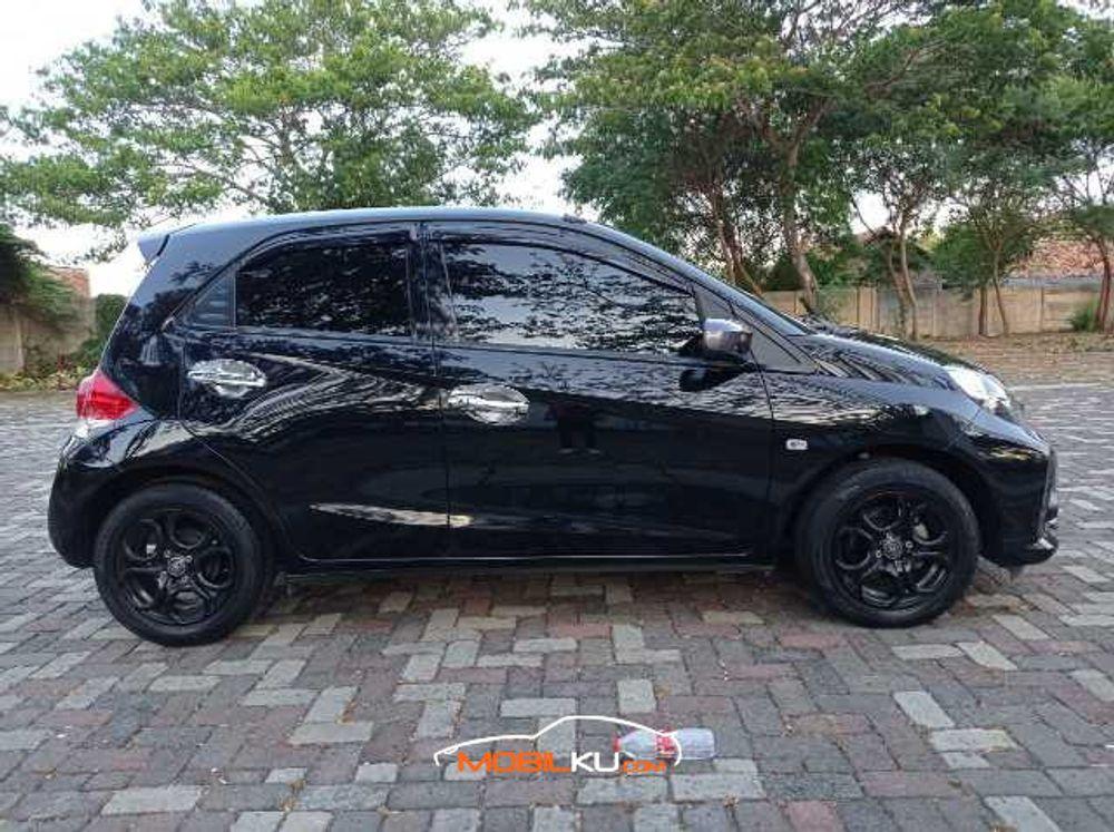 Mobil Honda Brio 2016