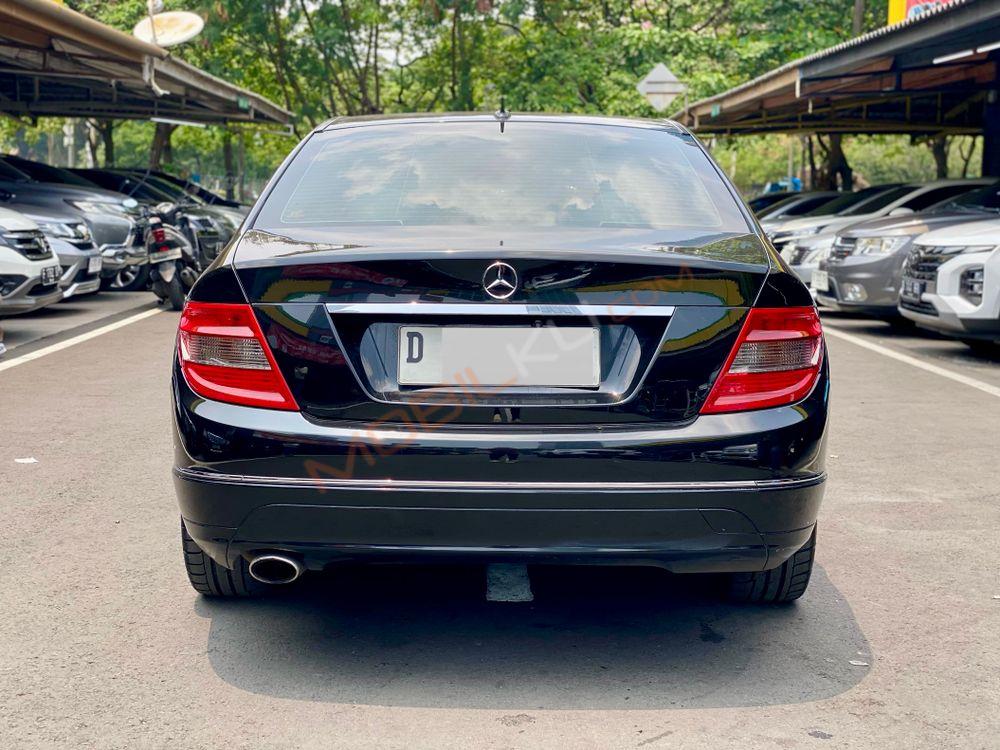 Mobil Mercedes-Benz C-Class 2008