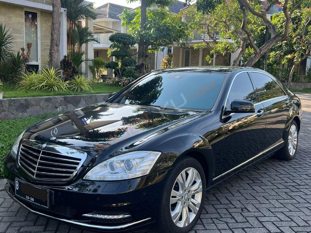 Mobil Mercedes-Benz S-Class 2011