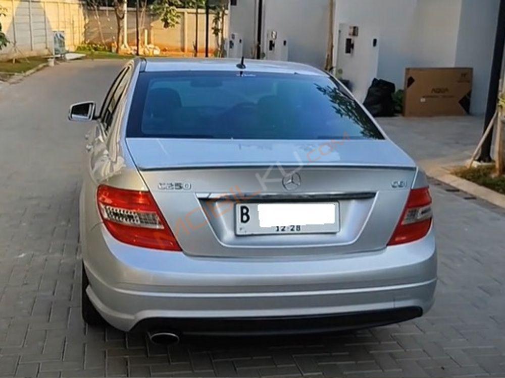 Mobil Mercedes-Benz C-Class 2010