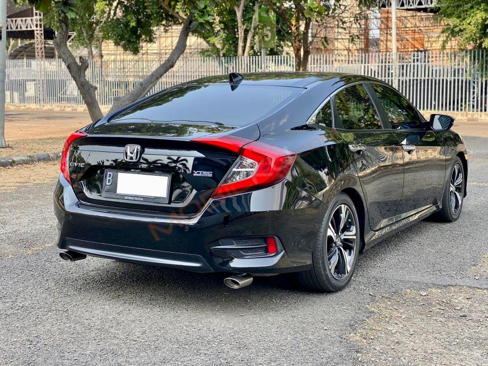 Mobil Honda Civic Sedan 2017