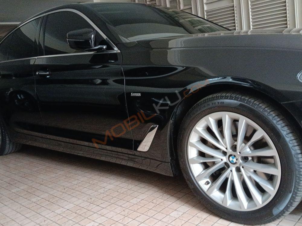 Mobil BMW 5 Series 2018