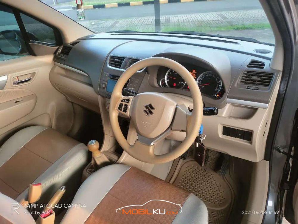 Mobil Suzuki Ertiga 2012