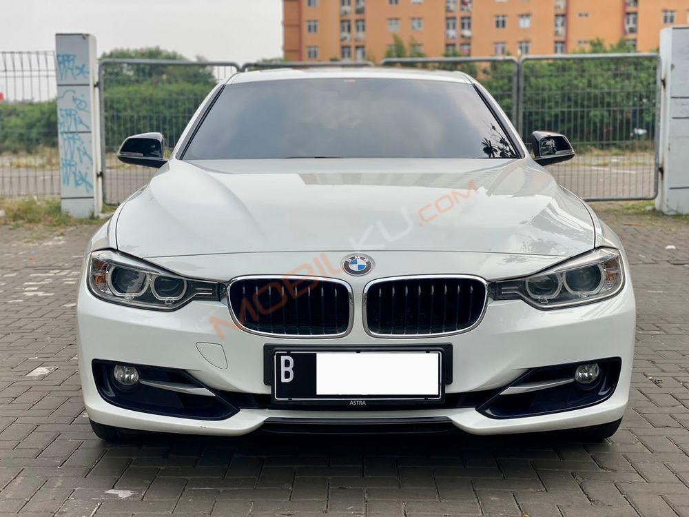 Mobil BMW 3 Series 2014