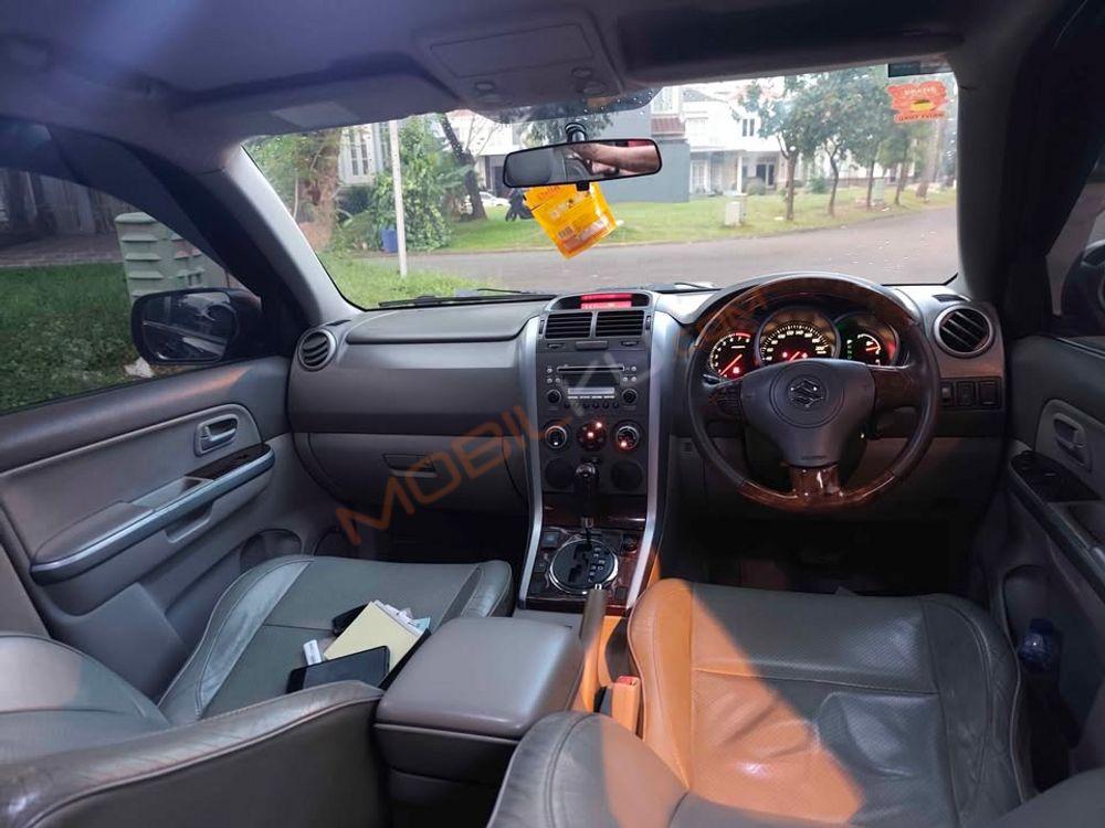 Mobil Suzuki Grand Vitara 2009