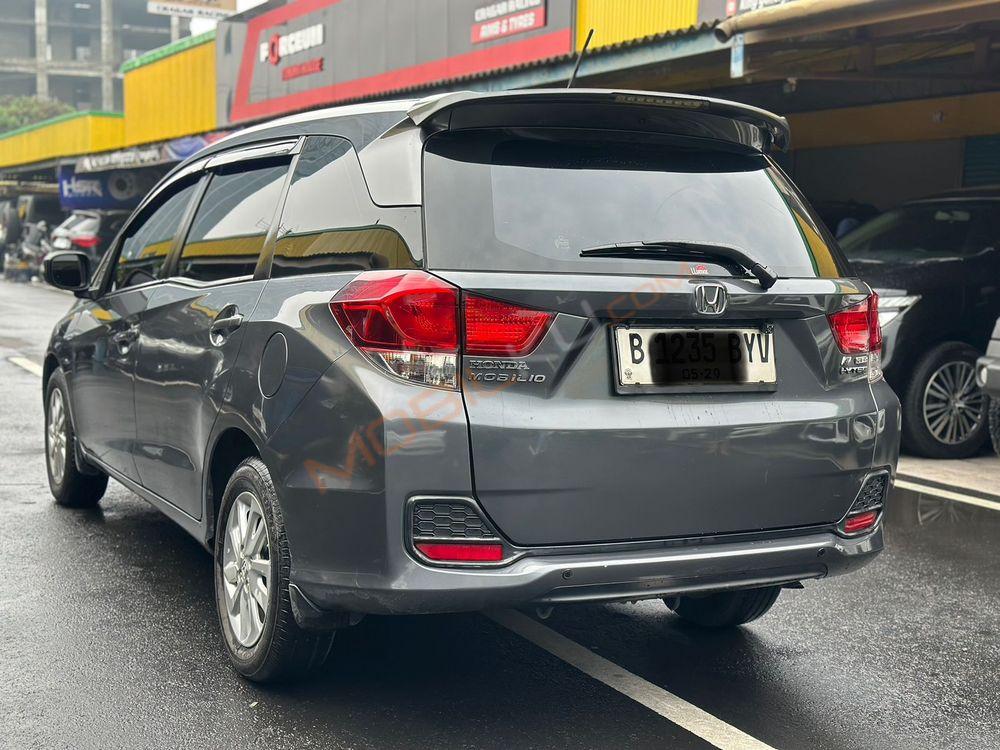Mobil Honda Mobilio 2014