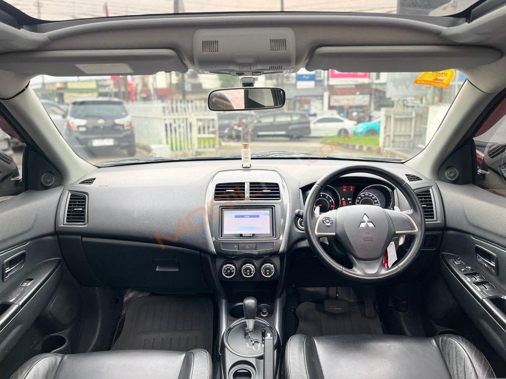 Mobil Mitsubishi Outlander Sport 2016