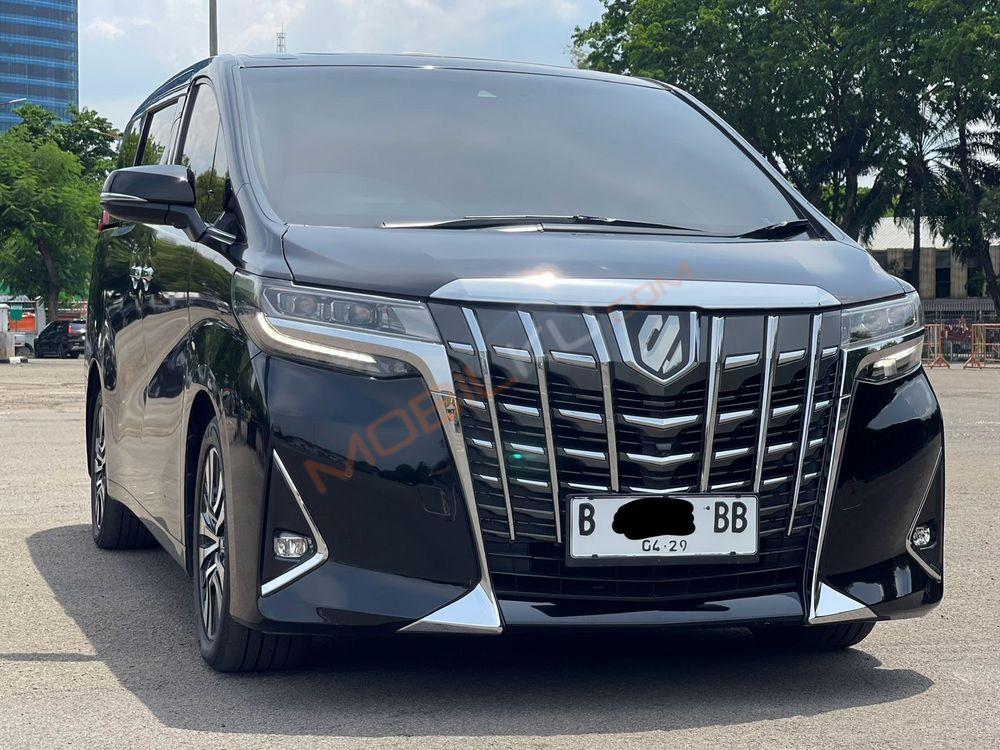 Mobil Toyota Alphard 2020